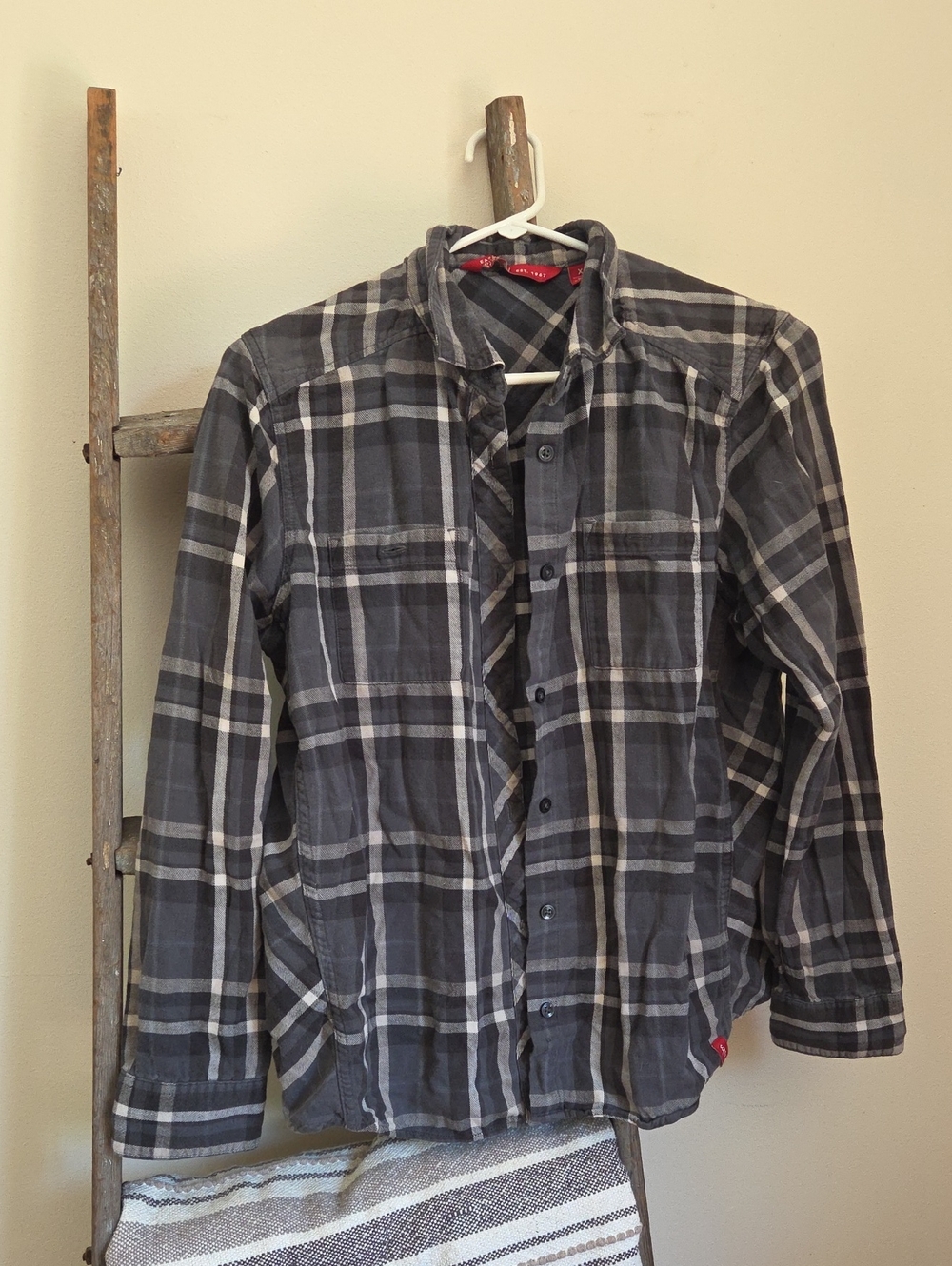 Eastern Mountain Sports Gray & White Plaid Kids Button-Down Shirt